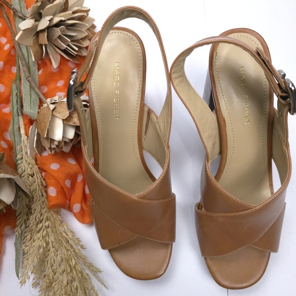 Marc Fisher Elegant Tan Women's Chunky Heel Sandals Sz 7½m - Picture 2 of 7